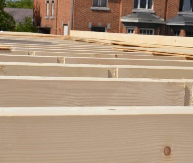 Installation plancher ossature en bois